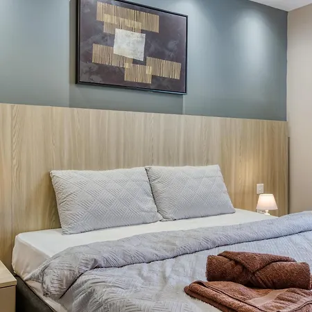 Luxury With Sea Views-apt14 *